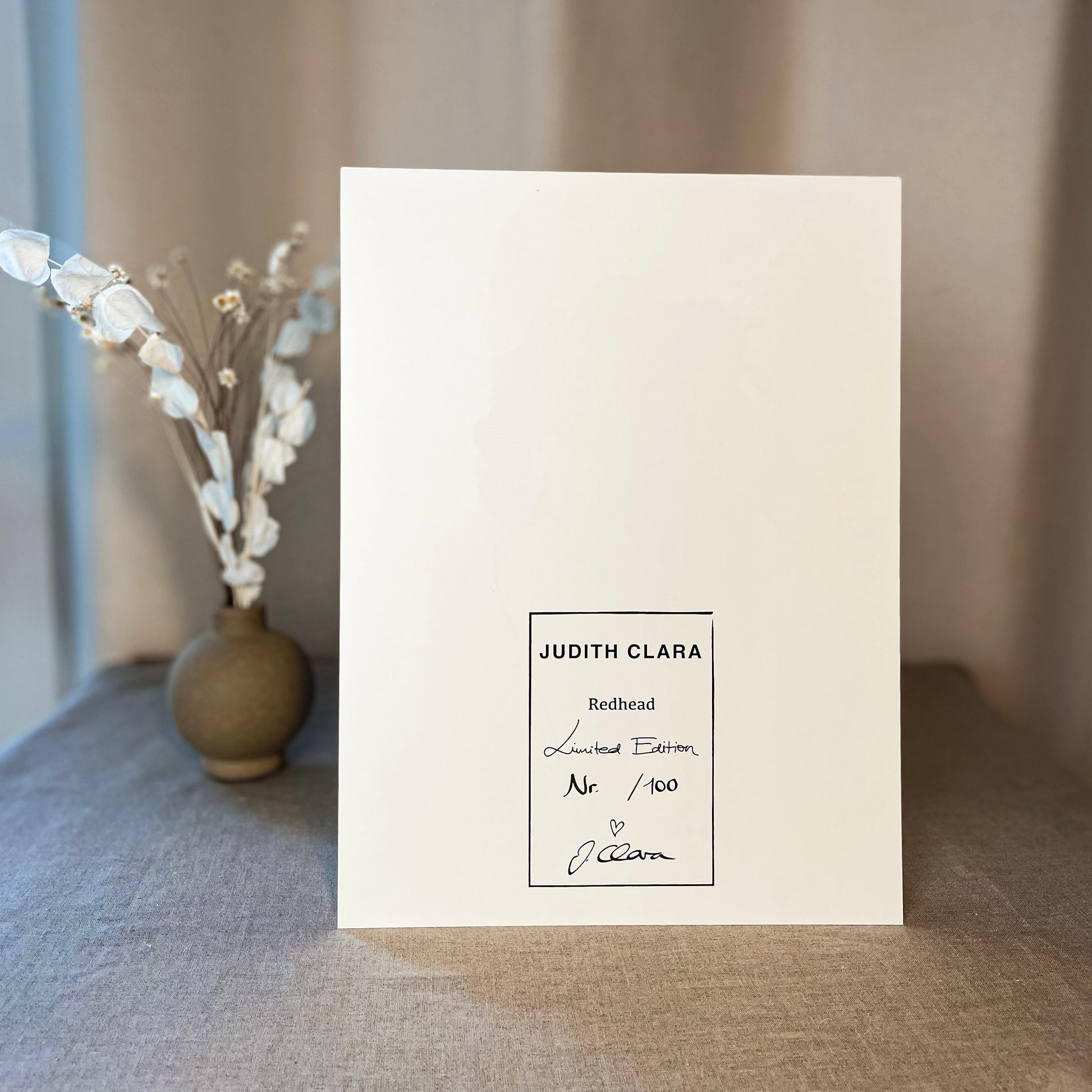 Redhead *Limited Edition* (creme weiß Papier)-Kunstdruck-JUDITH CLARA-2-one-line-art